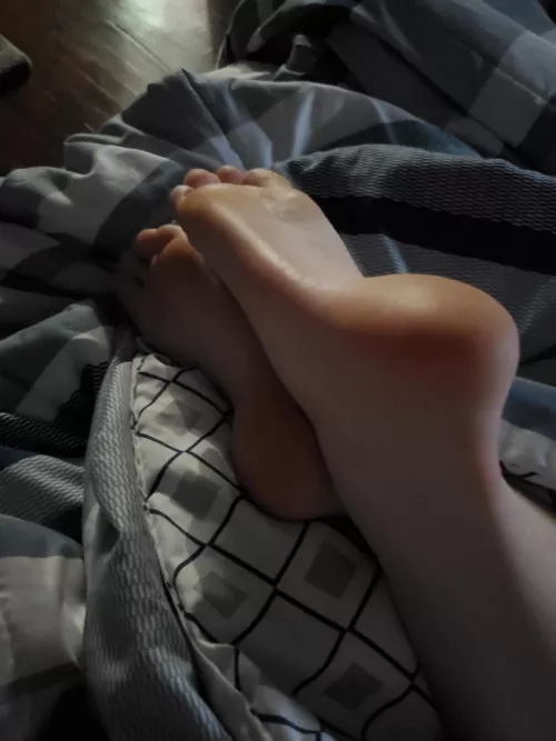 Do you like my soles? 😊👣💦 by FootGoddessUwu-