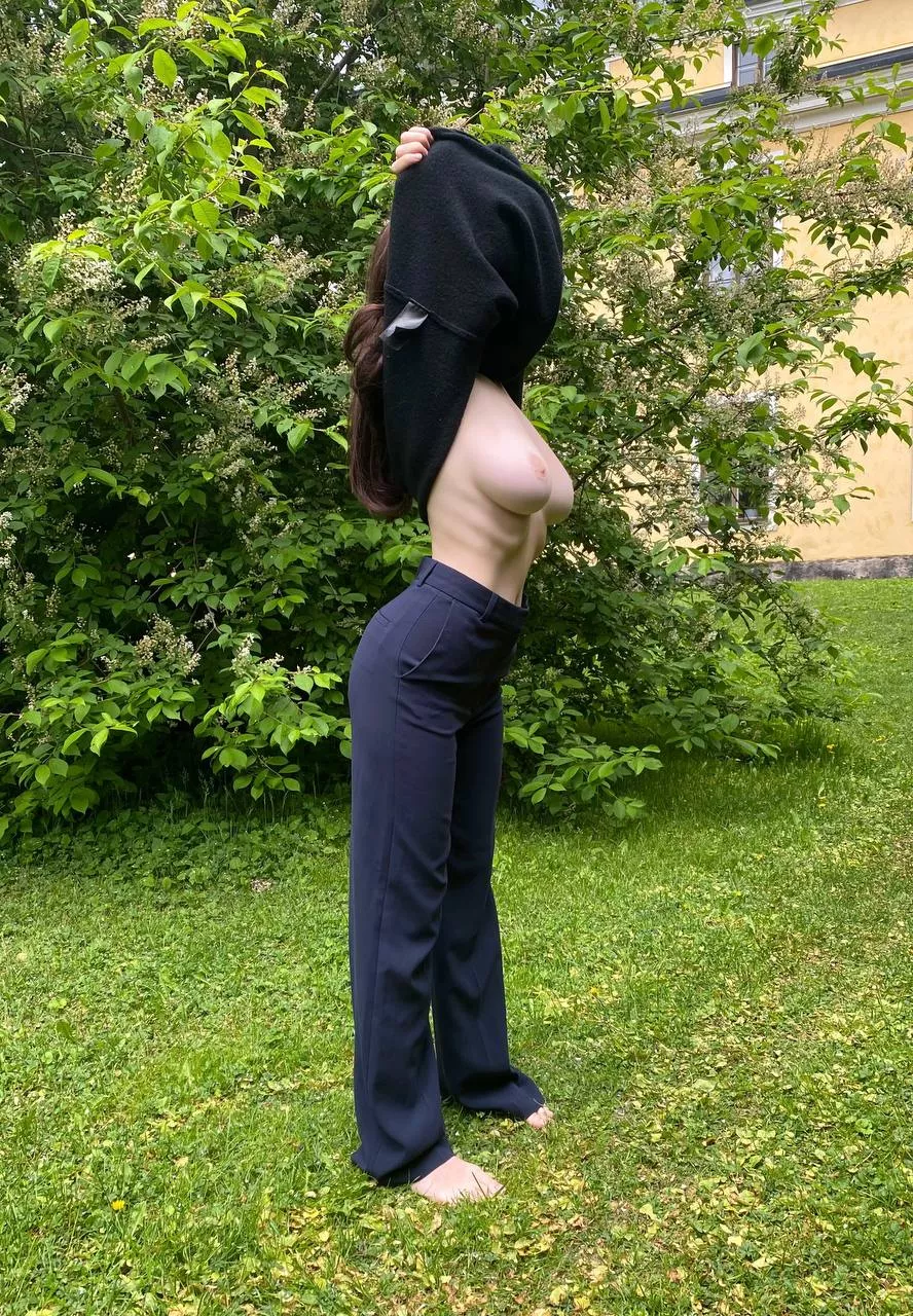 Do you like my teen F cups? posted by shinylikeclara