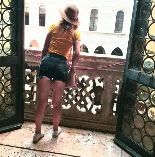 Do you like my tight shorts❓☺ by mirunafit