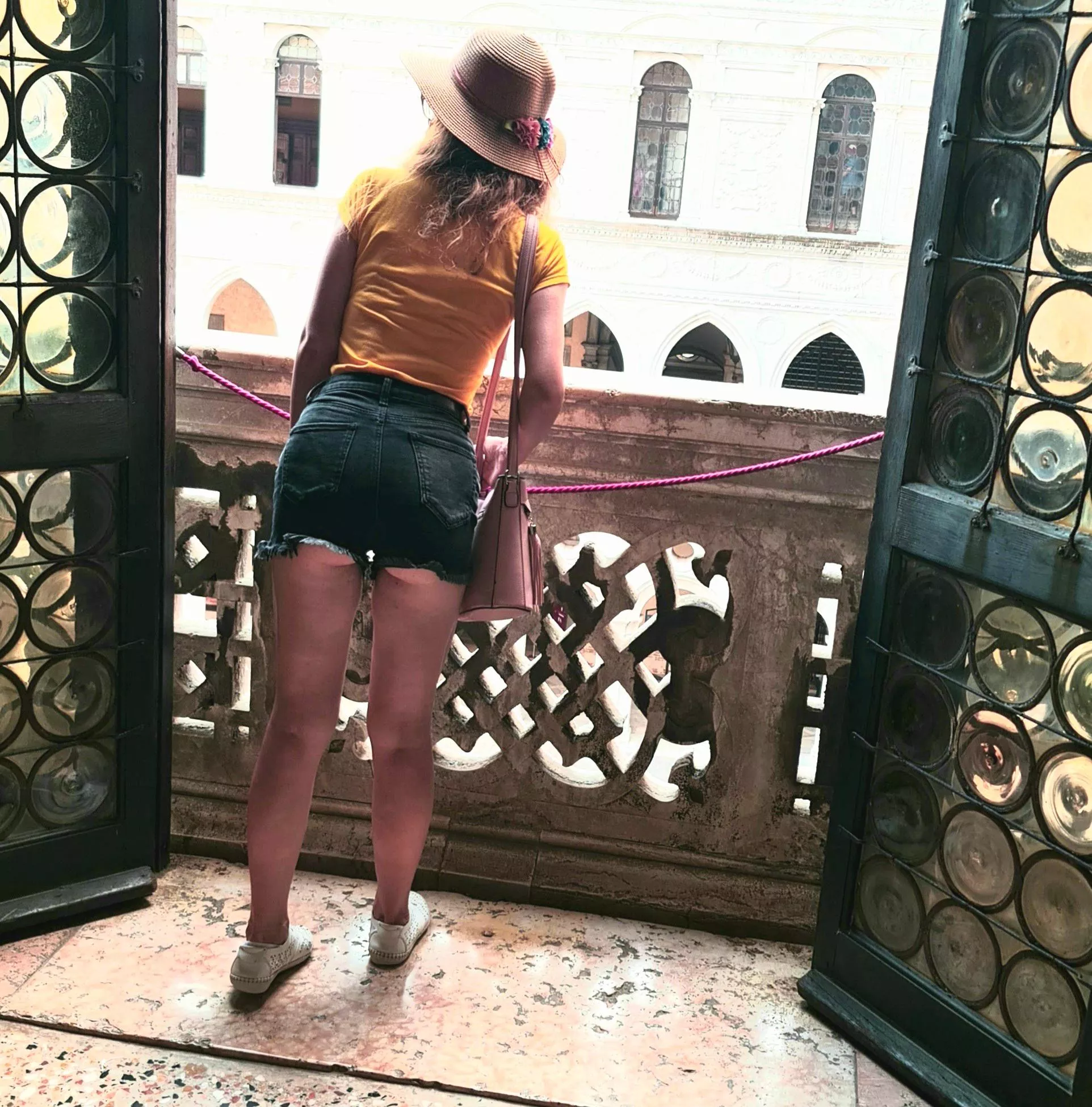 Do you like my tight shorts❓☺ posted by mirunafit