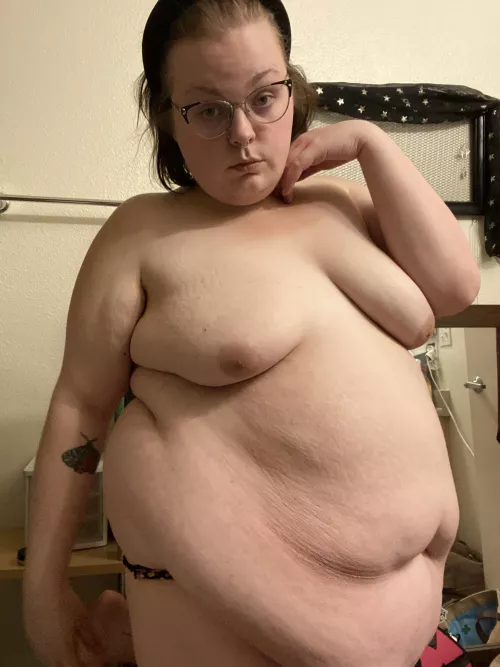 Do you like my tummy? by RoseBunni97