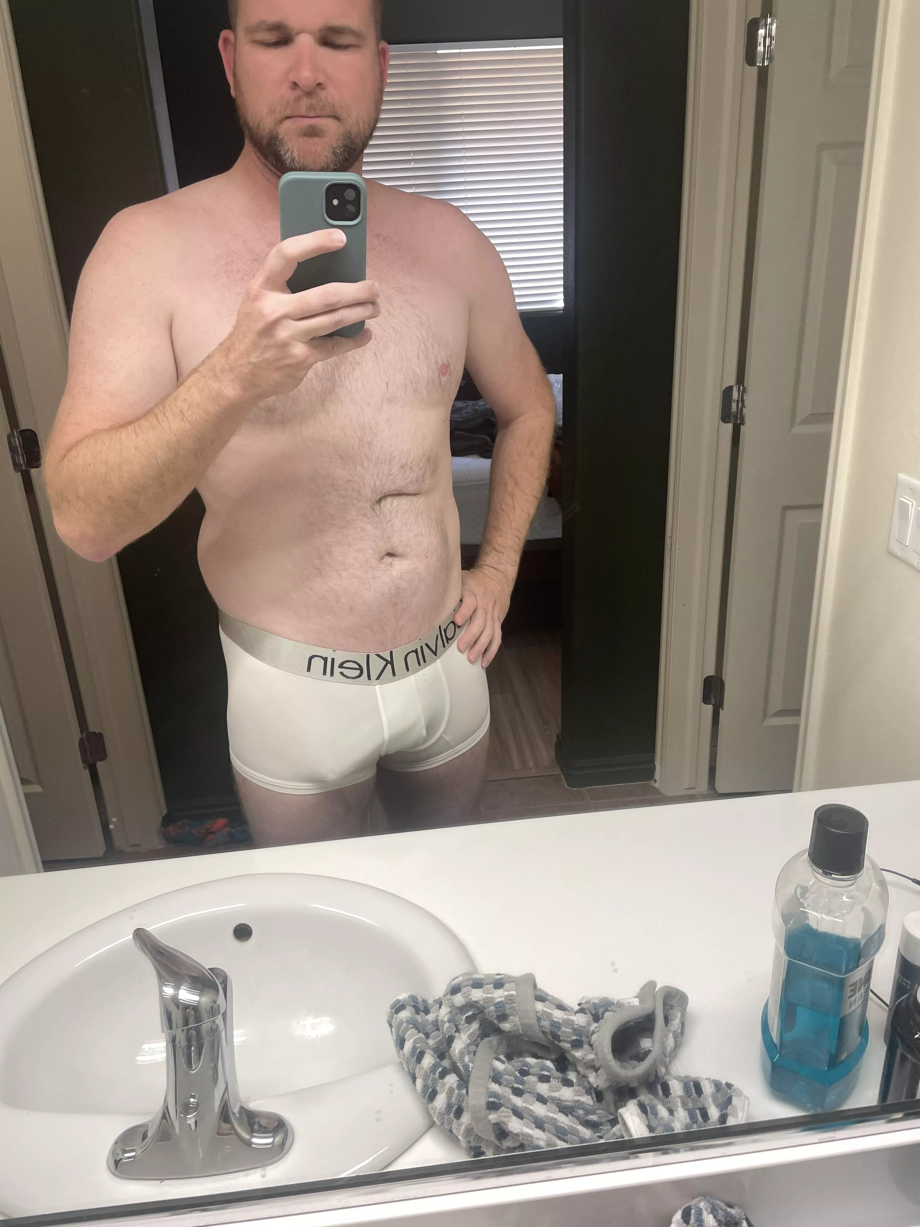 Do you like my white trunks? They’re some of my favorite. 39 posted by better_riverboat