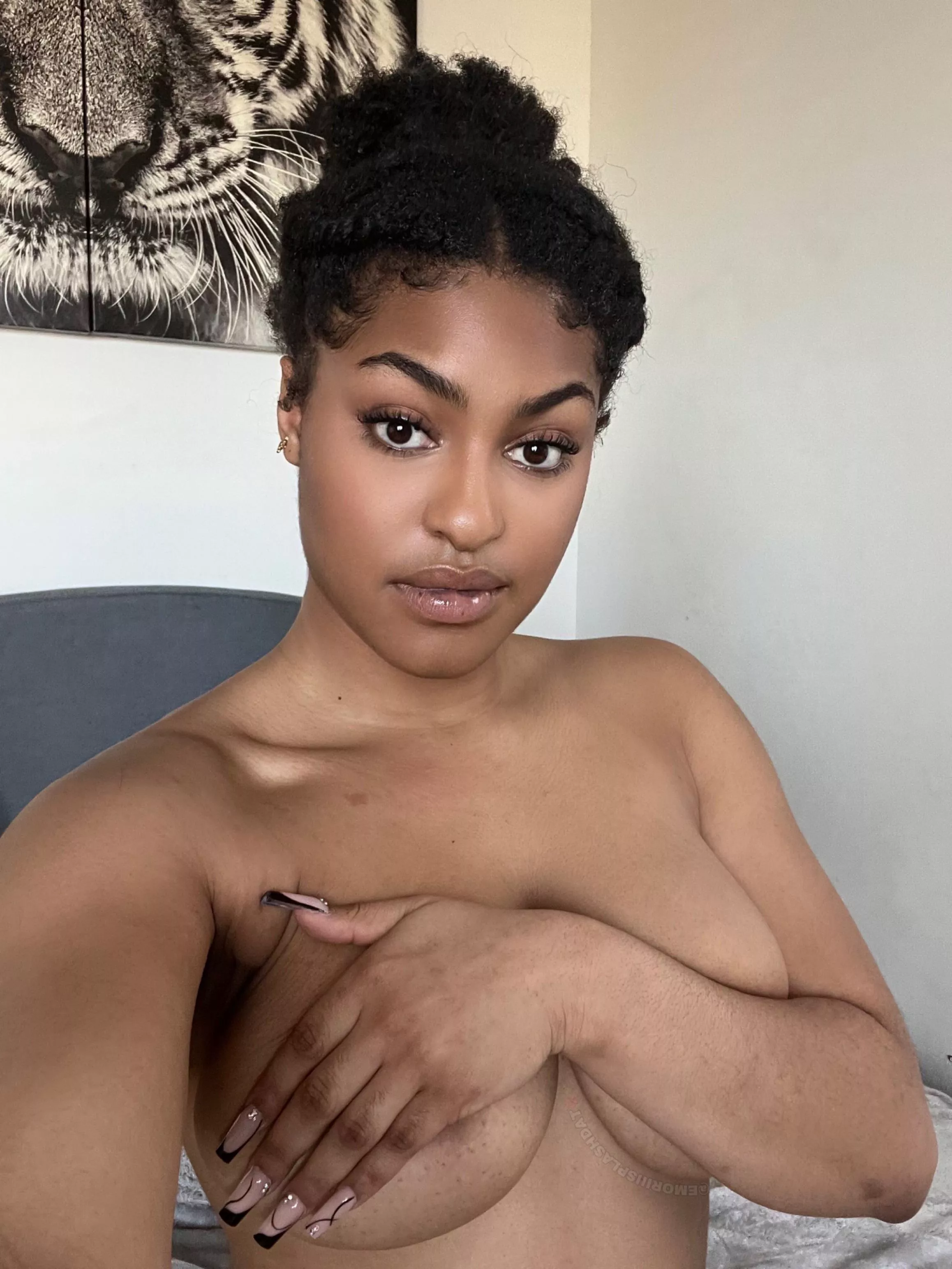 Do you like natural girls ? posted by Emoriiisp