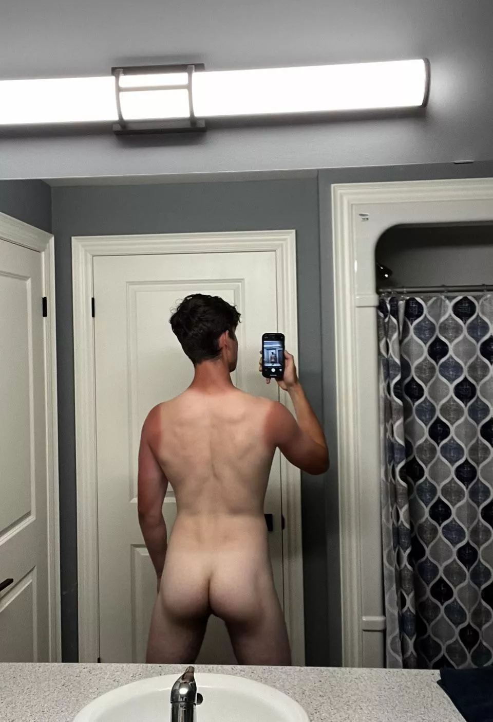 Do you like peachy booty? posted by sadboycad