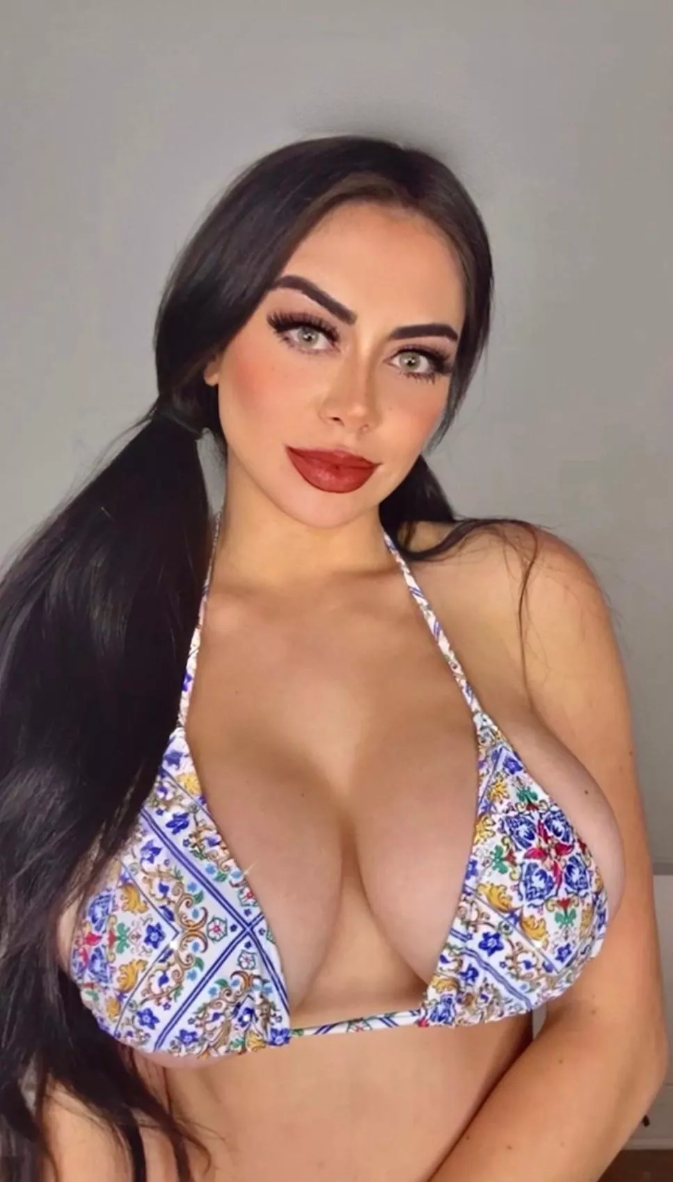 Do you like red lips ?💋 posted by violetvirah