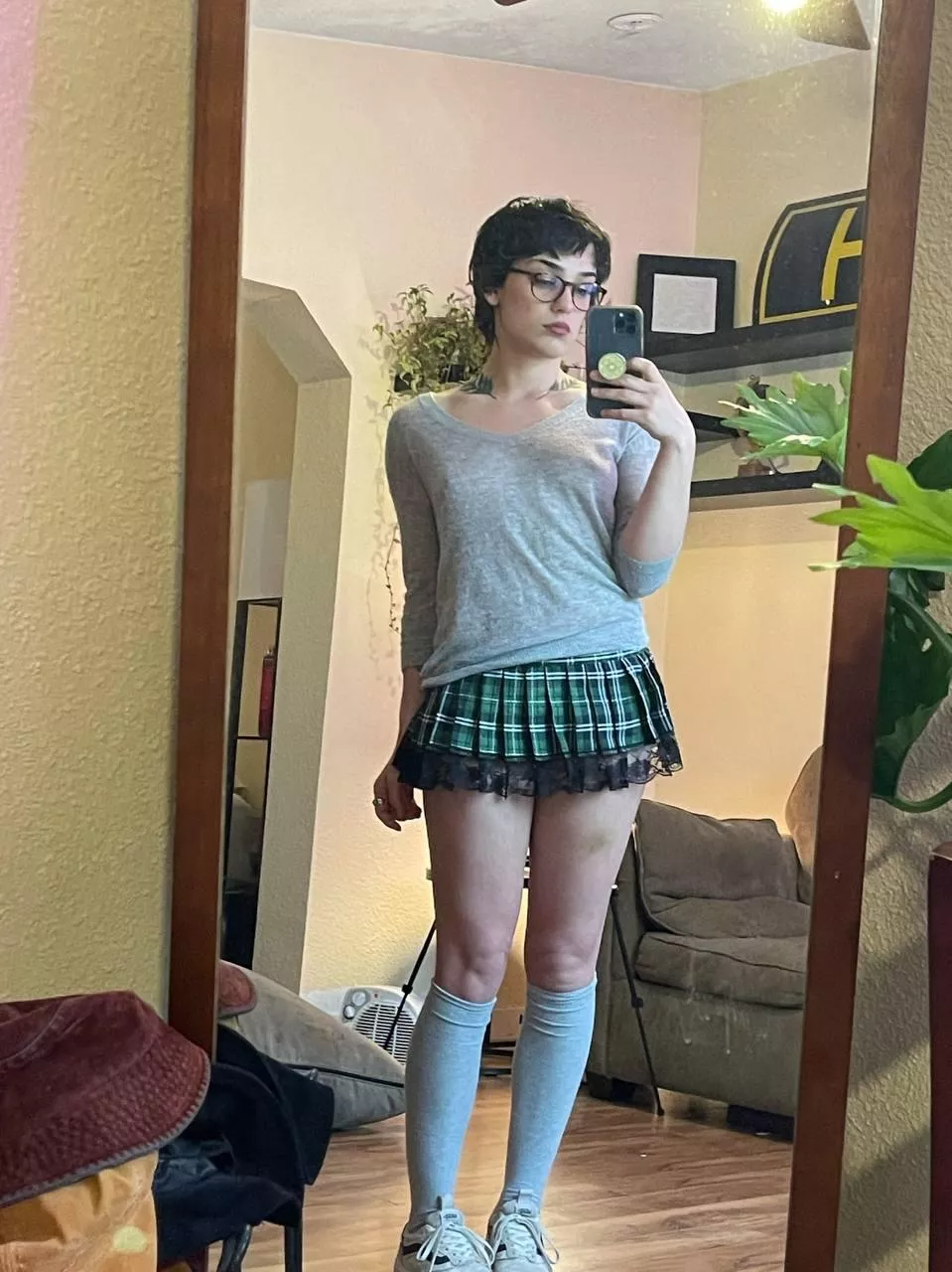 Do you like short haired girls? posted by murdocjgdd