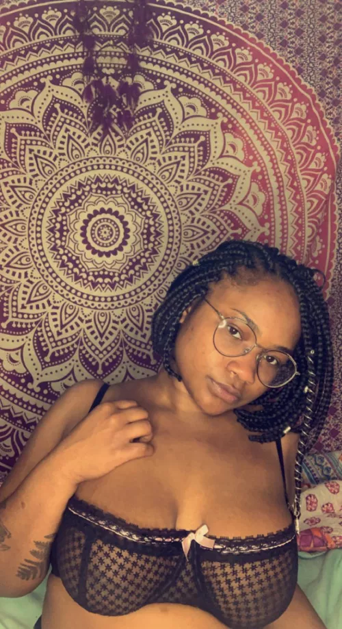 do you like short nerdy girls? 🤤😈🎮 by ttiiara