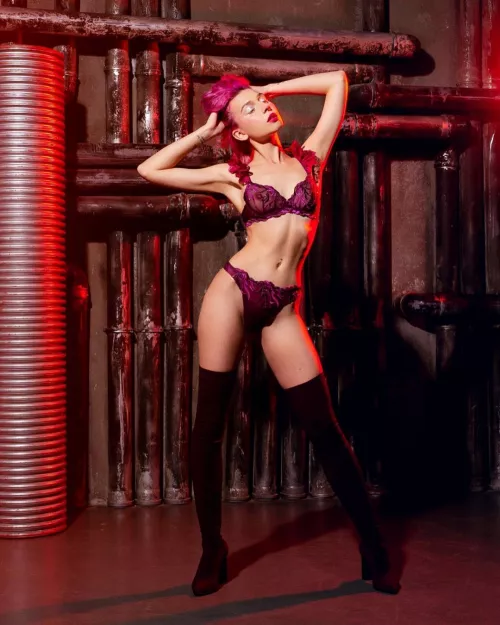 Do you like skinny girls like me? by Sof1a_M1a