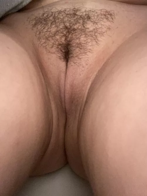 Do you like small tight hairy mom pussy? by Camilleparisxx