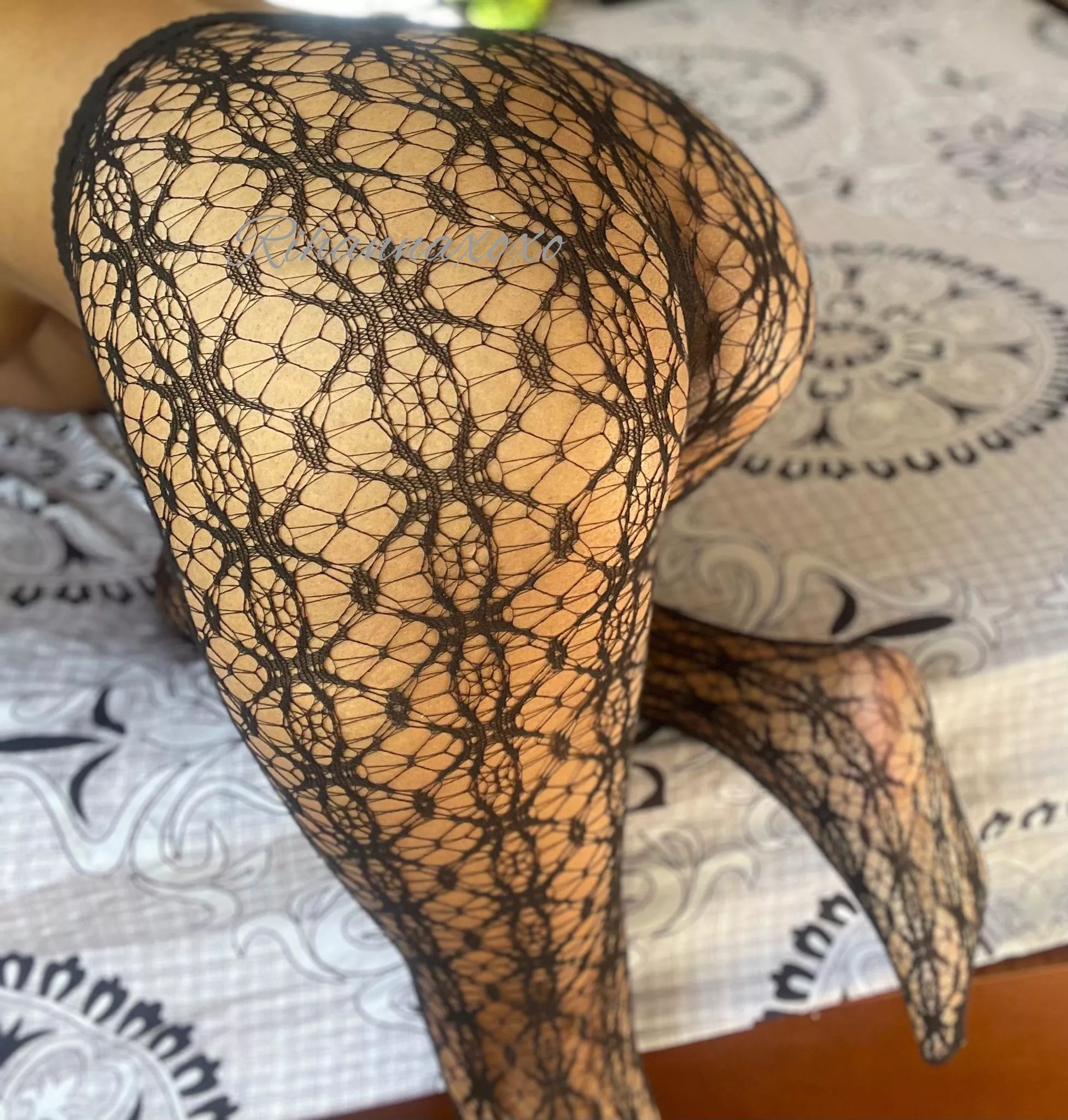 Do you like stockings? posted by Rihannaxoxo