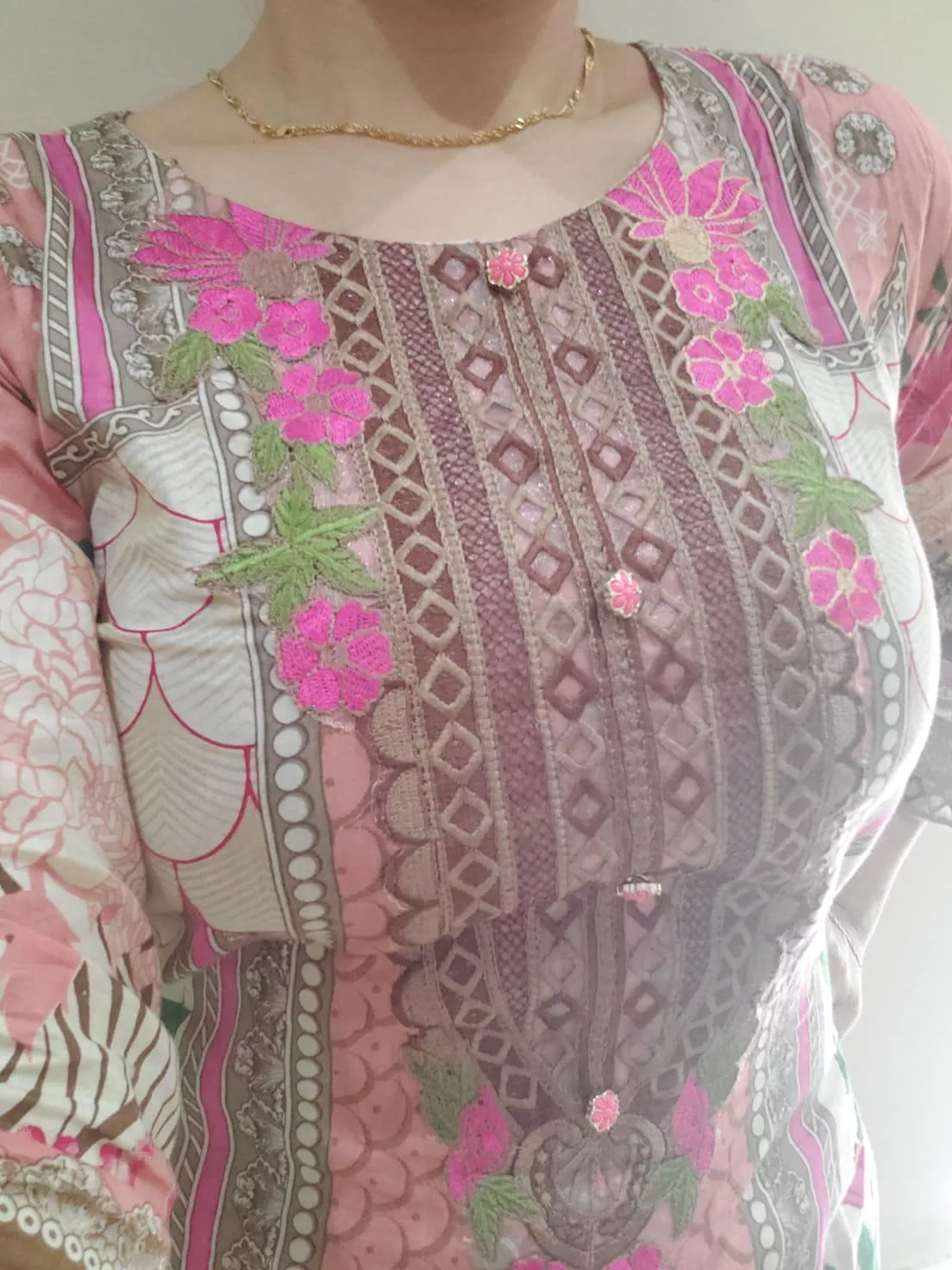 Do you like submissive Pakistani housewife’s posted by Mariamkhanxx