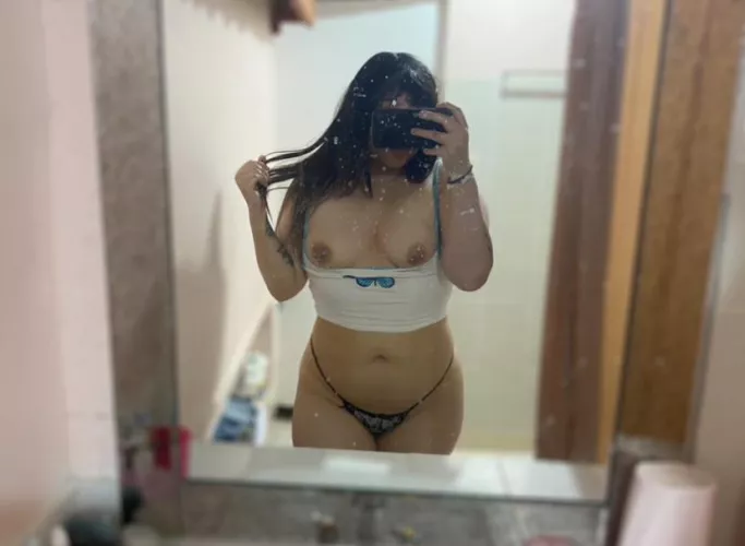 do you like thick latinas? by MilaManzi