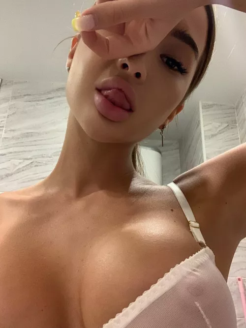 Do you like this color on me?🤯😇 by karishamr