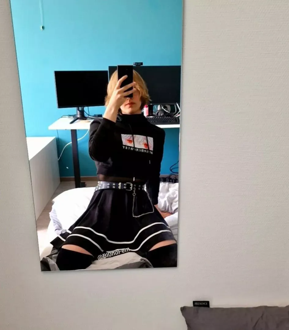 Do you like this outfit? posted by Bl0ndfemboy