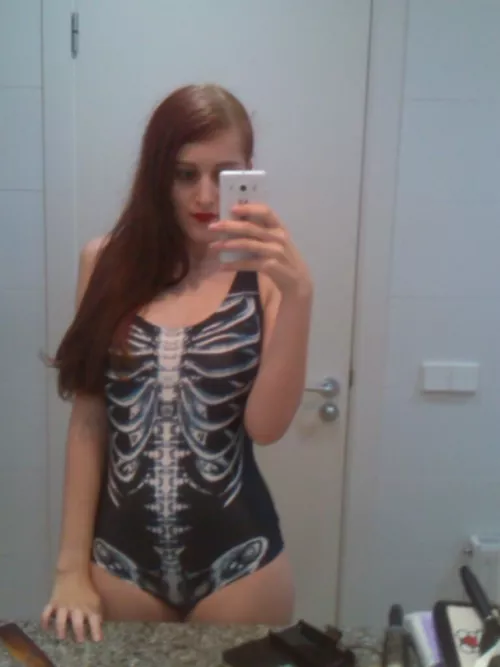 Do you like this swimsuit? by carmensophie_model