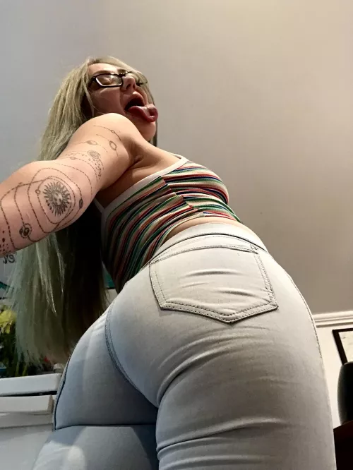 Do you like this view…? 😘 [STBA] by Human_Sun_8803