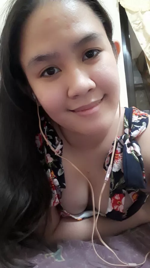 Do you like to binge watch on weekends too? by Acel32