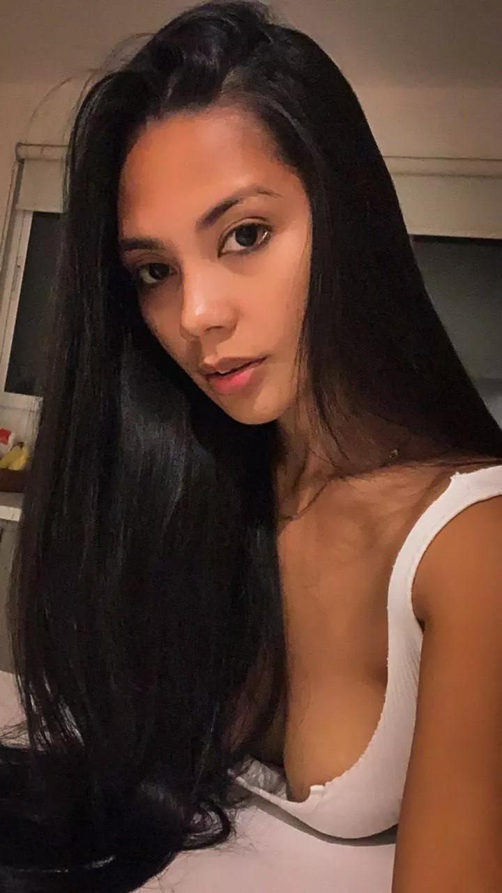 Do you like to fuck an asian mom? posted by ValentinaAsia