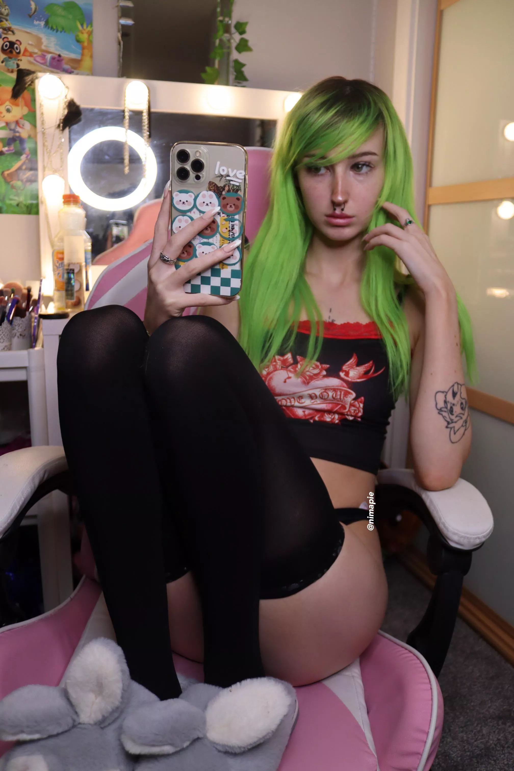 do you think i look cute here?💚do you like emo gorls? ^-^i just posted the full set!! and i’m still having my biggest sale ever but it won’t last long ~ so sub whole you can! link in comments :) posted by newn0rmal106