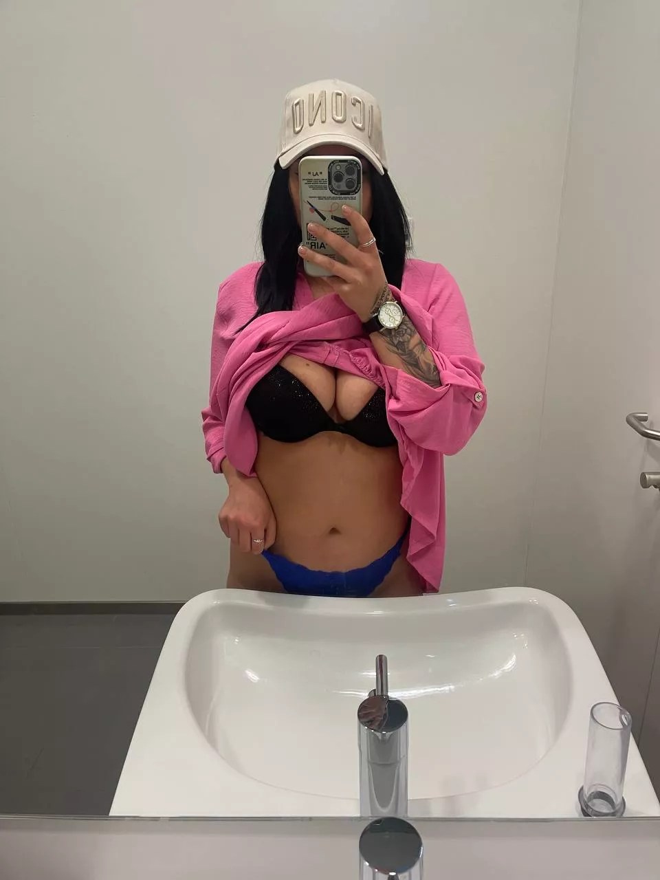 Do you think I look more hot when you see me half naked😋😈 posted by Kenadyl