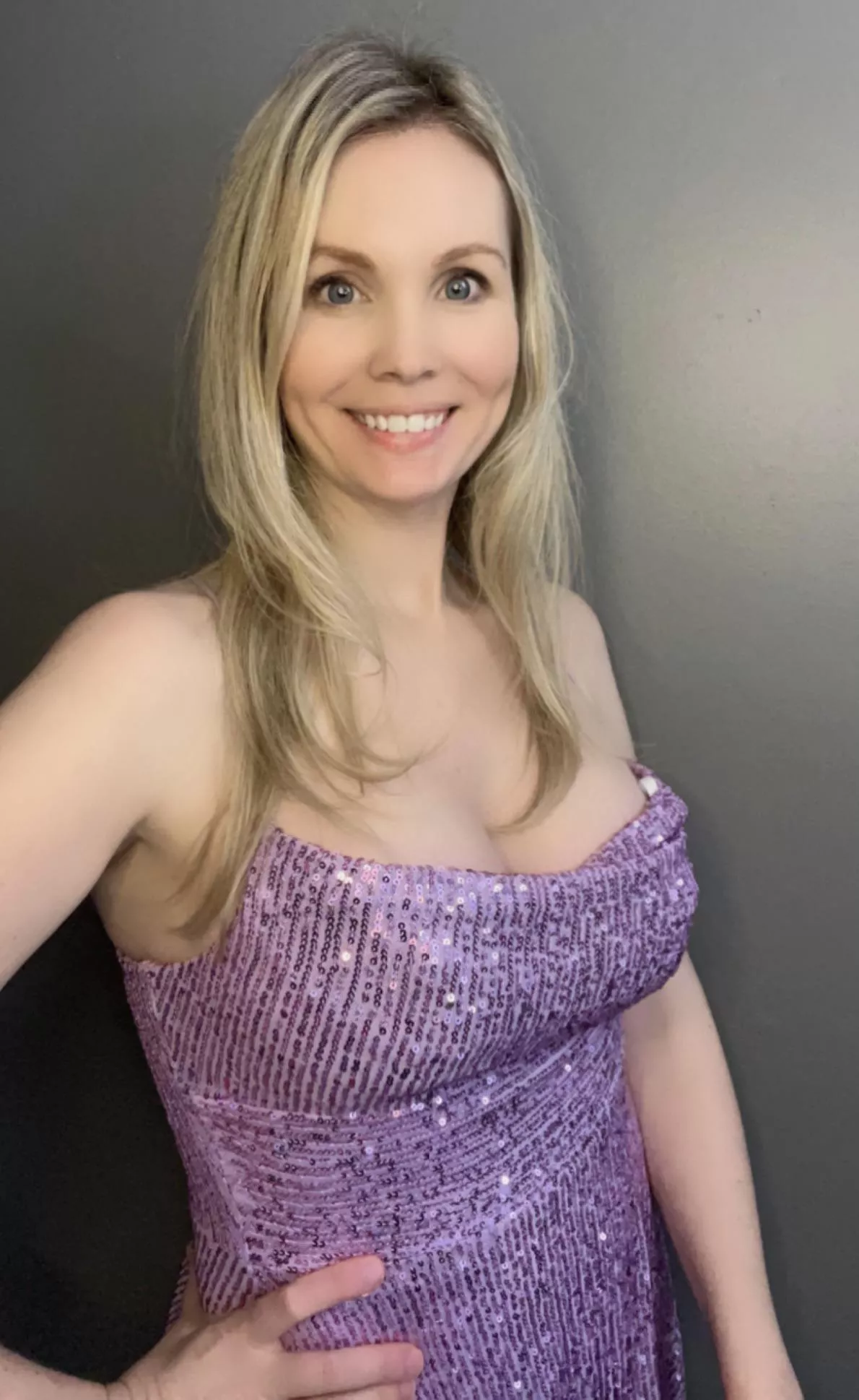 Do you think i’m a hot milf? posted by Impossible-Fix2973