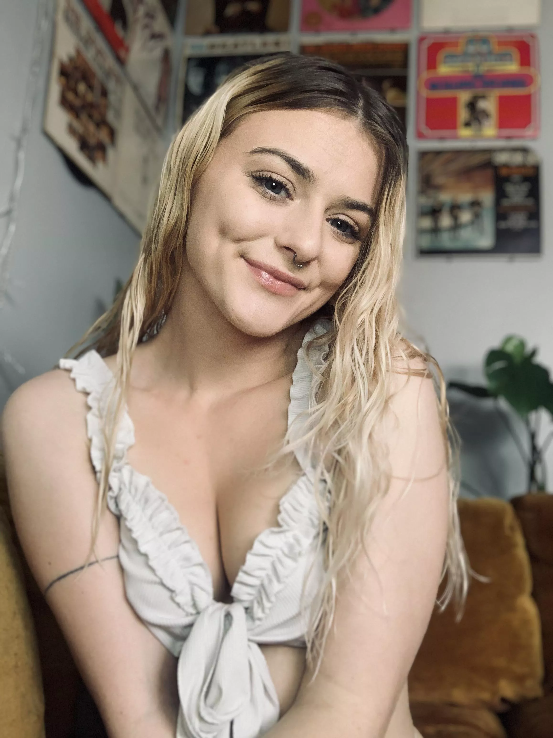 do you think I’m attractive? posted by Babykaittt