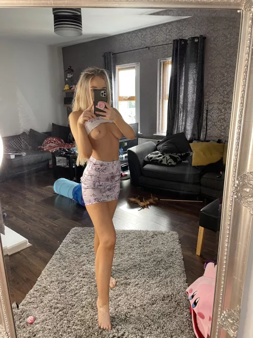 Do you think I’m wearing panties out tonight? by _sweetluna