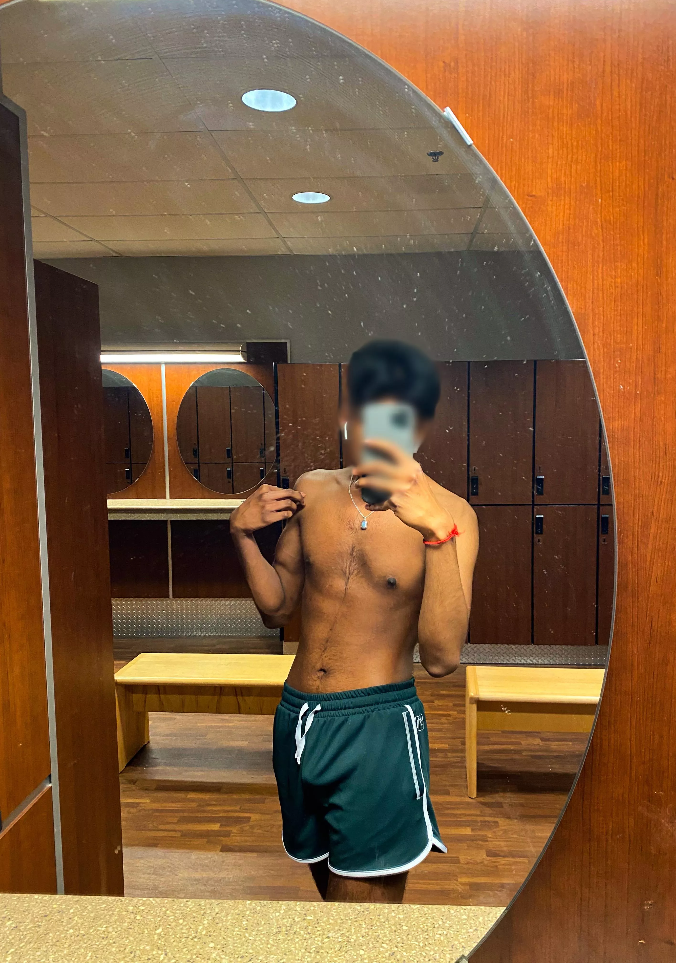 Do you think I’m wearing underwear? Comment below ⬇️😈 posted by Torontoguy29