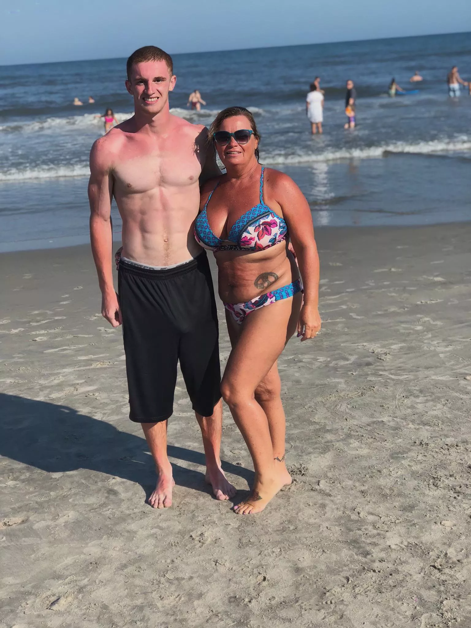 Do you think she noticed it posted by Hung_Ging398