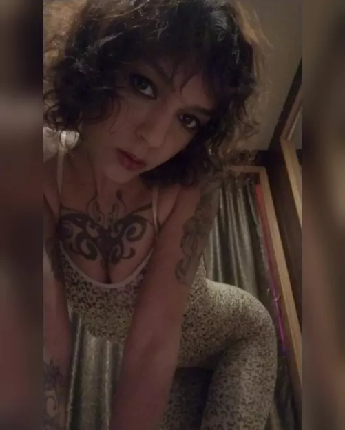 Do you think you can make me go on my knees for you? [f] BDSM Switch by painalpeggy