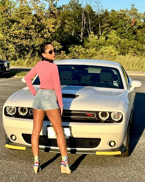 Do you think you can take this tight shorts off in the backseat of the car? by sweetadri18