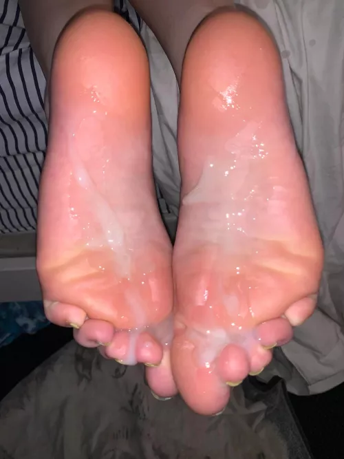 Do you wanna do this to me ? I can eat it for you too 💦💦💦 by stewieee69