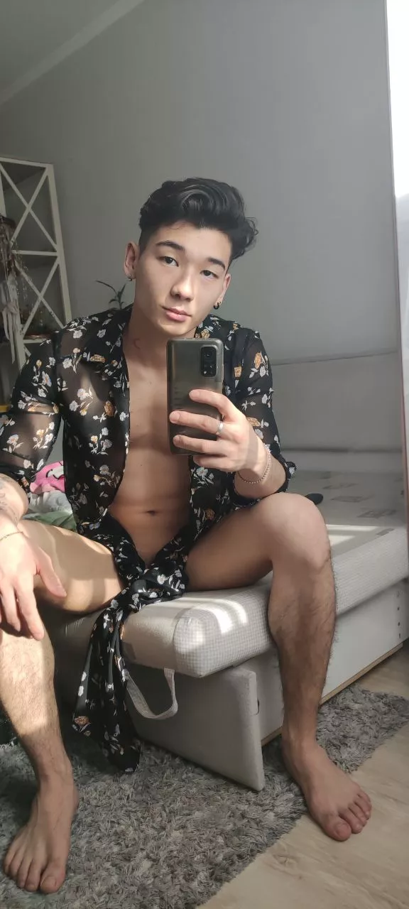 Do you wanna open those curtains, to see the sun🌞 posted by Anshiie