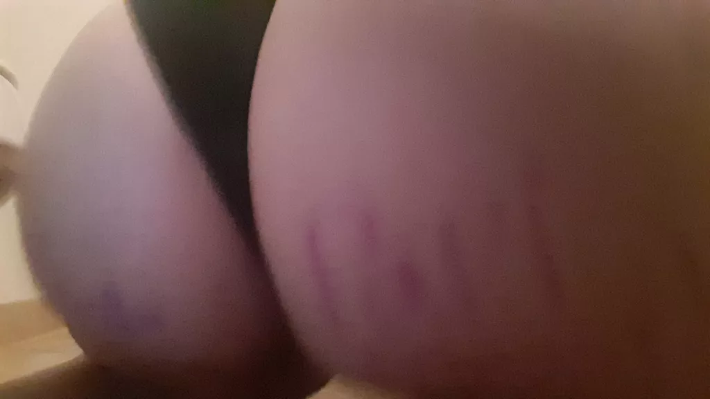 Do you want a taste ?? posted by Arosethorn4u