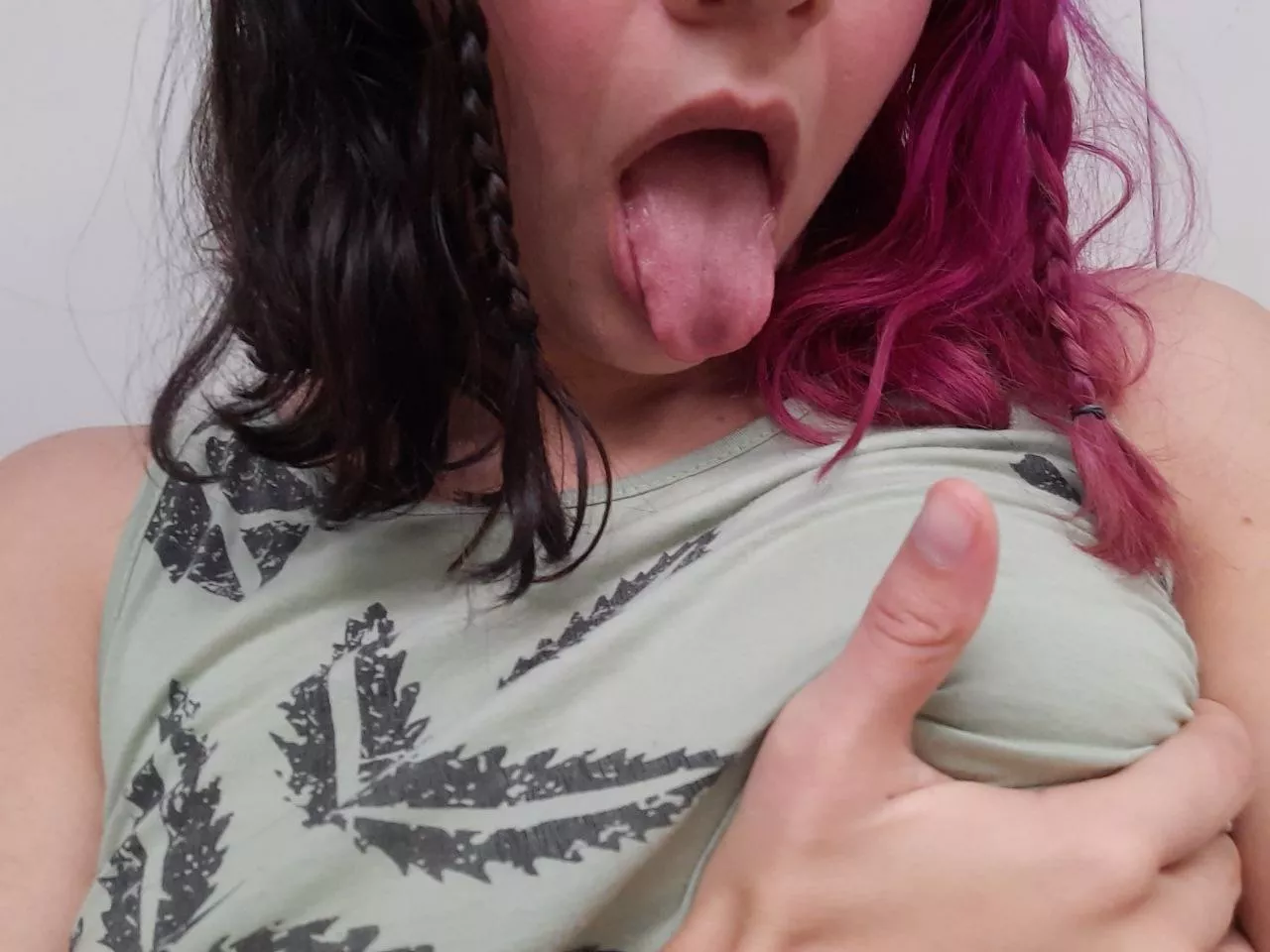 Do you want my tongue? I can't wait to show you how I suck my toy / Drive folder $30 😏😏 VIDS, PICS, COCK RATES, CAM2CAM, ROLEPLAY [Selling] / kik & Telegram Lovedoll0 posted by LoveDoll0