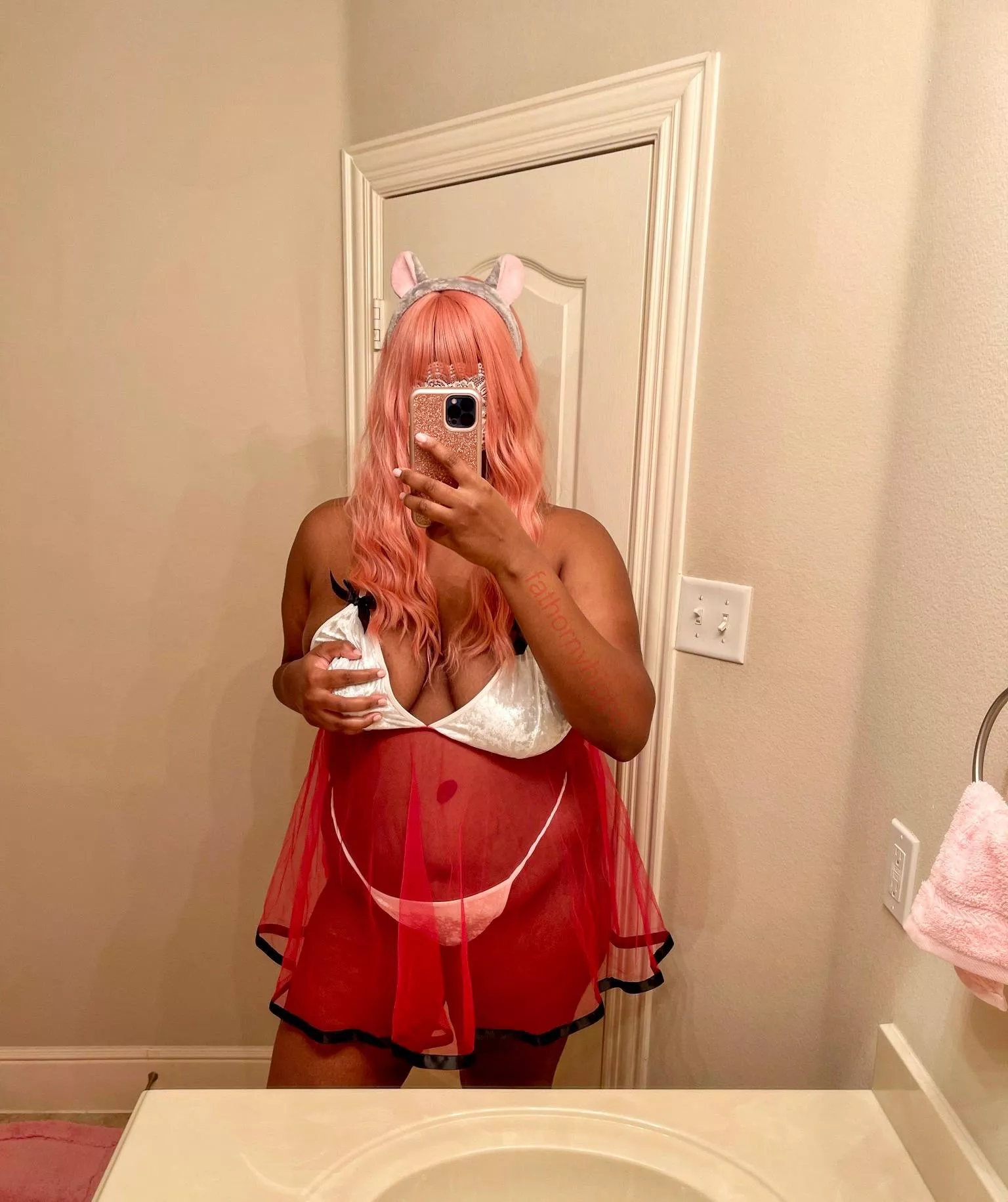 Do you want to feel them? posted by fathornyhippo