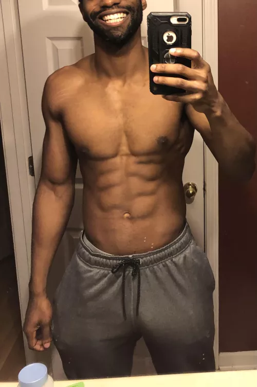 Do you want to see it? by thebigaromi