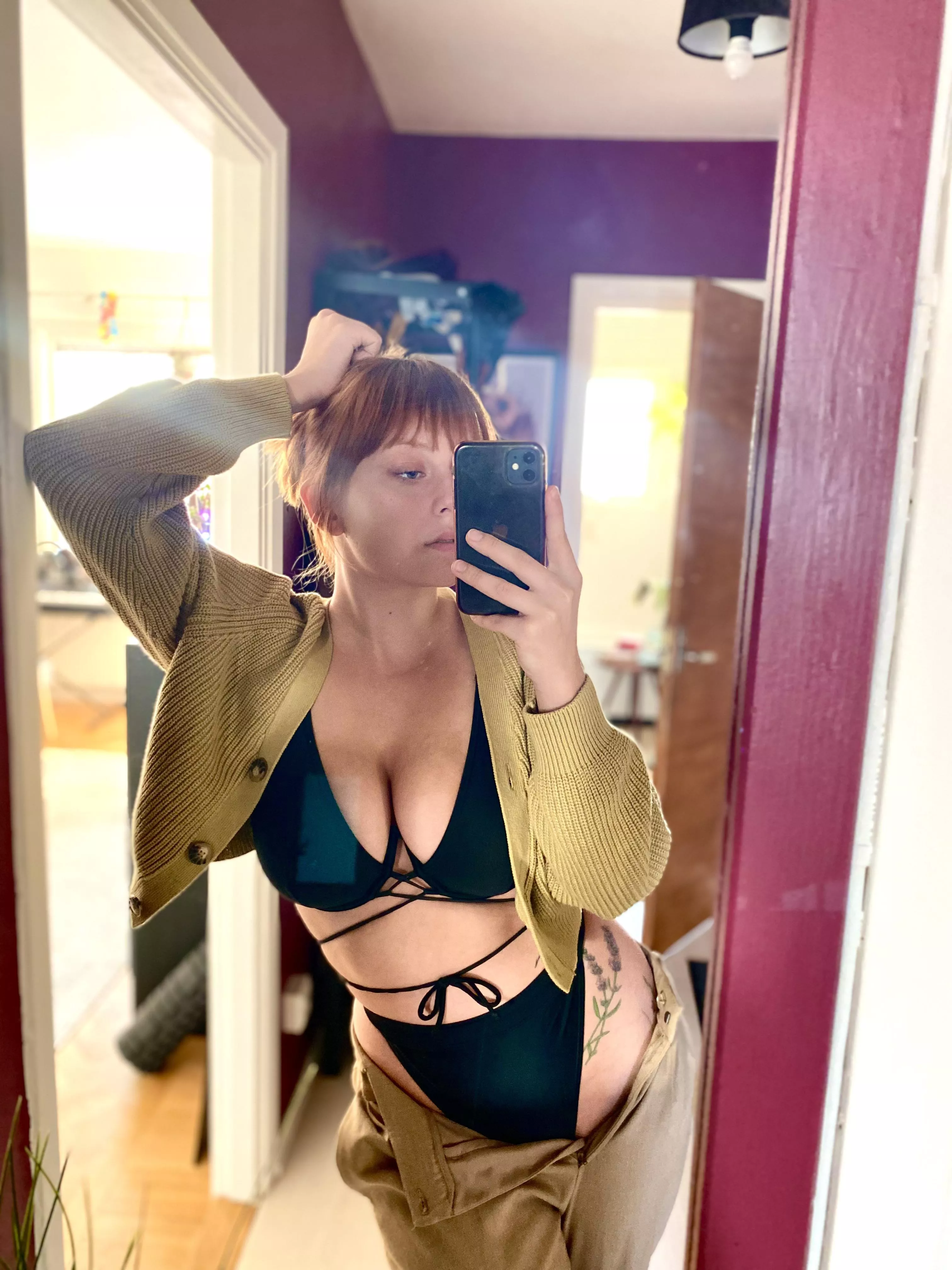 Do you want to see me naked today?😉 posted by helanthiuss