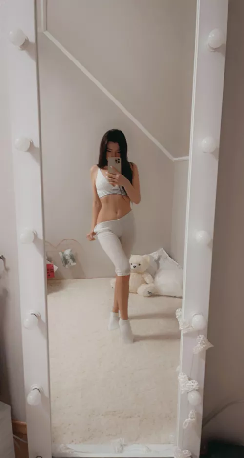 Do you want to see more hot content? up if you want😇 by Mari6mi