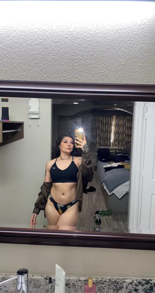 do you want to see what it looks like from the back ? by Macareynaaa