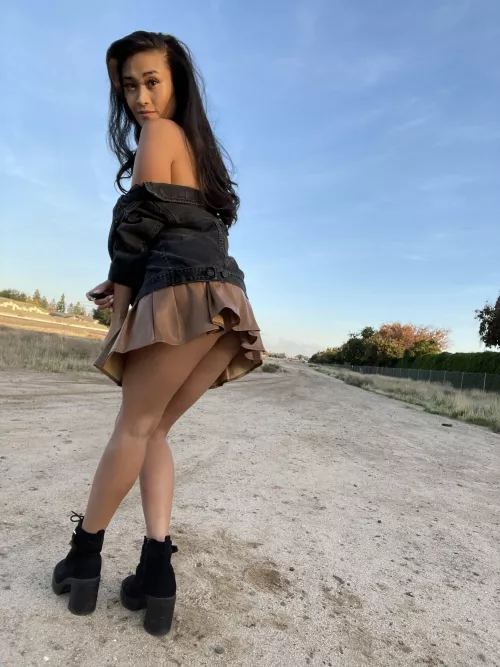 Do you want to see what’s inside?😈 by sunshinesinababy