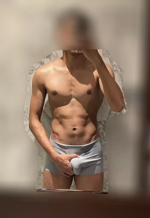 Do you want to see what’s under these trunks? by snoopalert