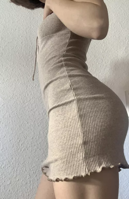 Do you want to see what’s underneath? 😮‍💨 by bunnyclydee