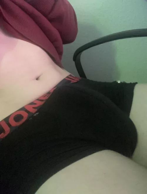 Does anybody like a small teenage bulge? by Insecureslut03