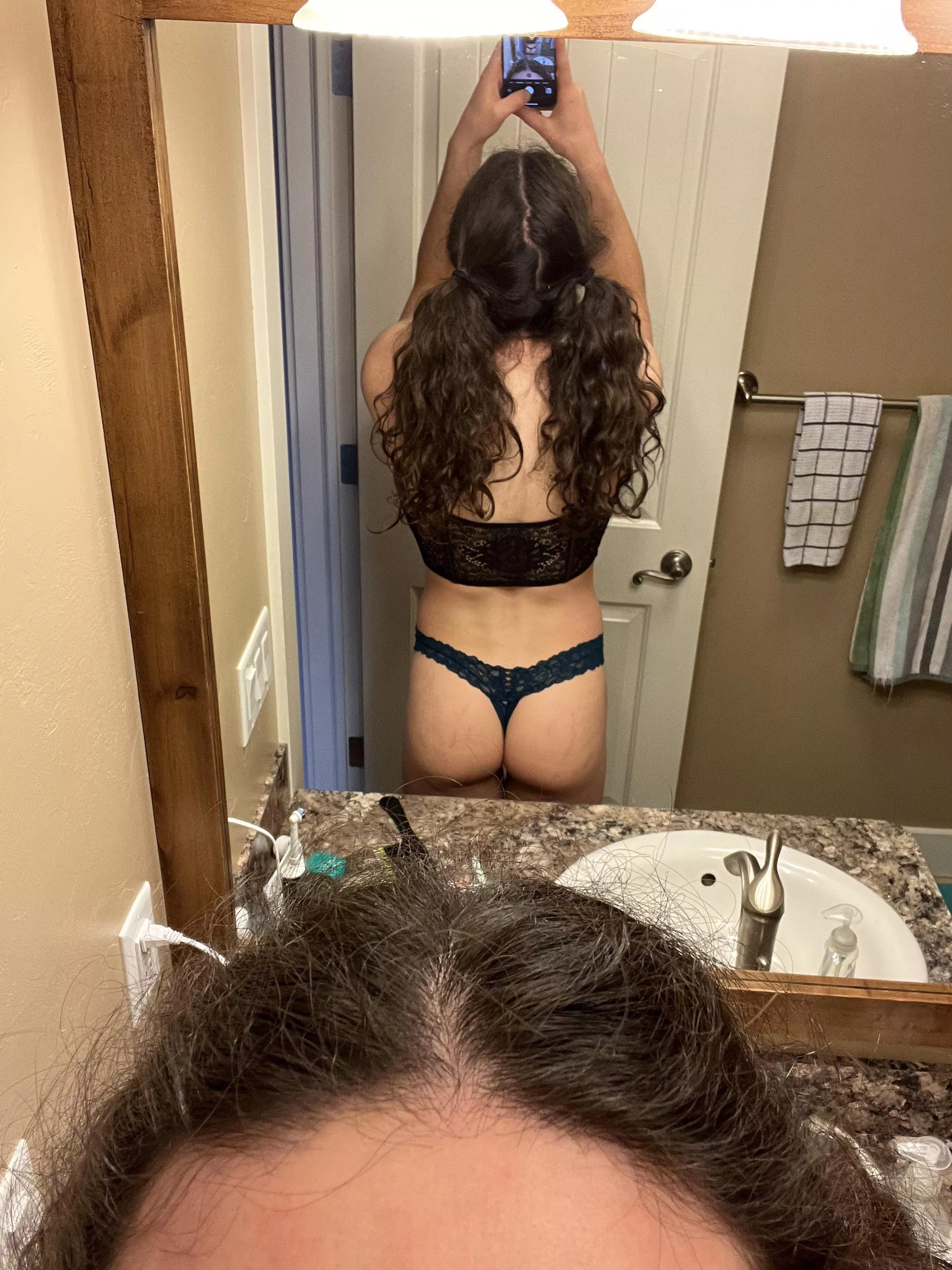 Does anybody want me?🥺 posted by lakersrdabomb