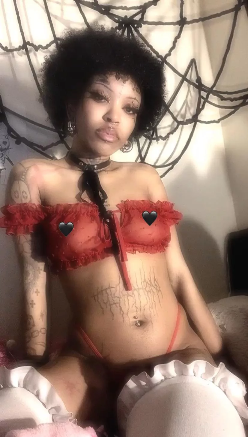 Does anyone here appreciate natural hair 🙈 posted by xxxenovia