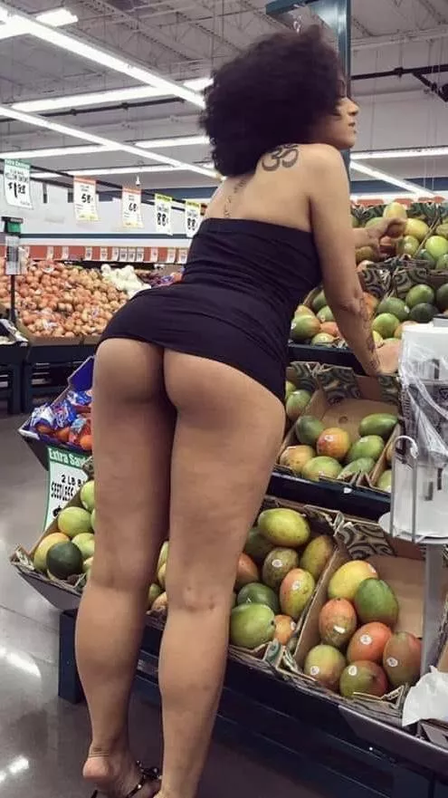 does anyone know her name? posted by _bobbyposs