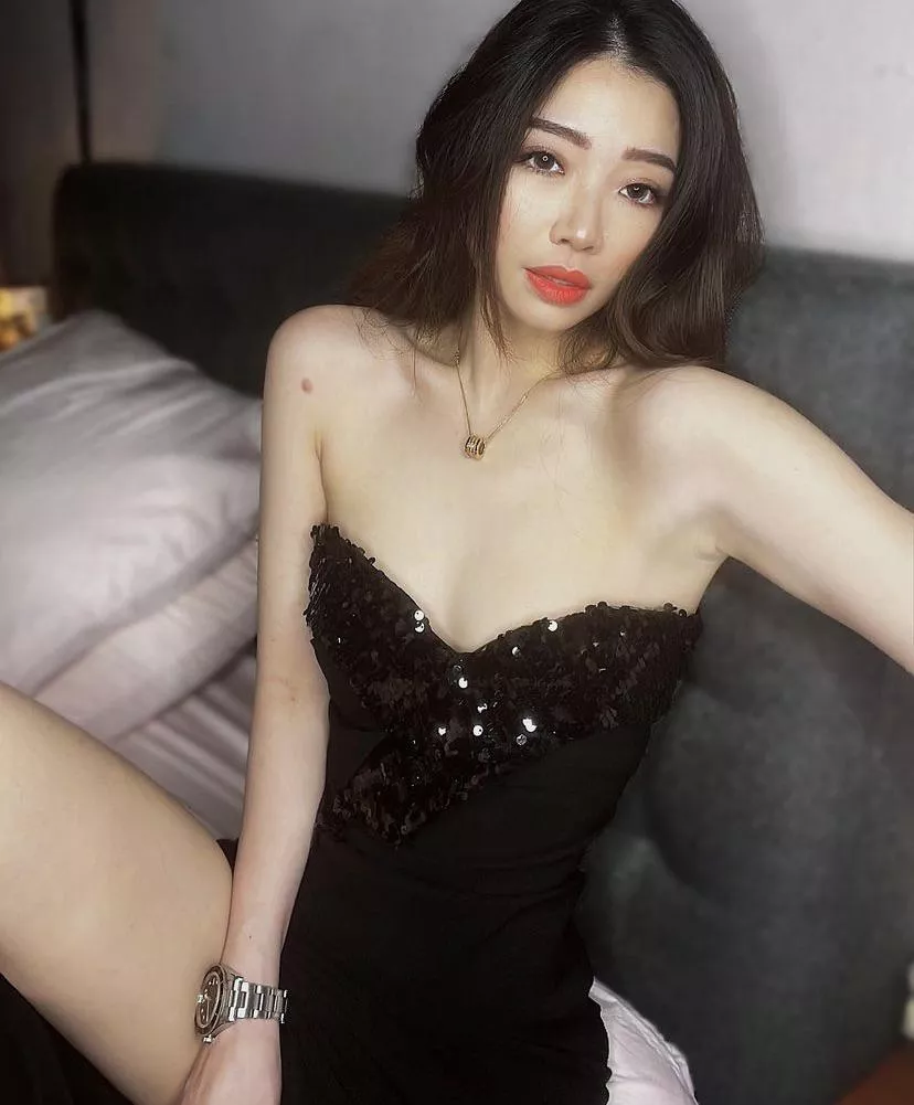 Does anyone love her too?.. posted by Mysterious-Whereas19