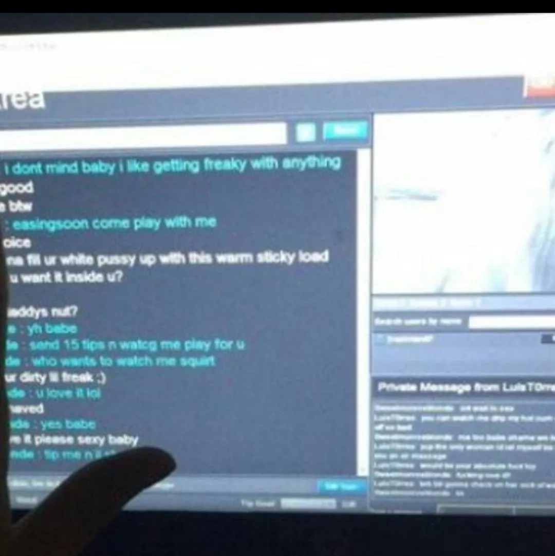 Does anyone recognize this cam site at all? Long shot I know 😂 posted by B1llyTh3K1d_