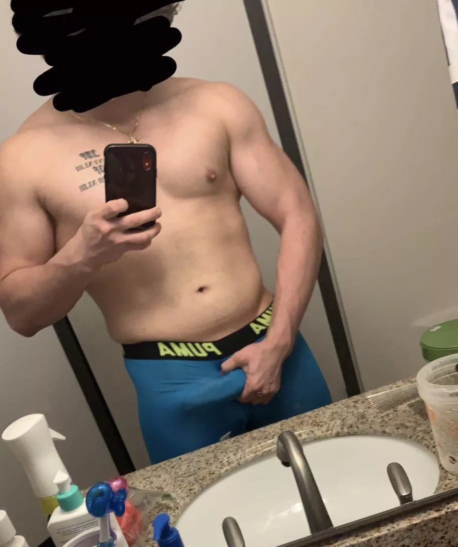 Does blue suit me?😏 posted by LexiAndDanny